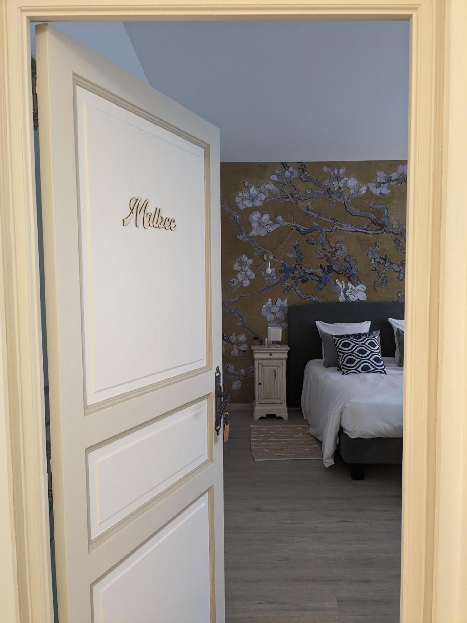 Le Domaine De La Tour Des Vents Bed & Breakfast Bergerac Ngoại thất bức ảnh