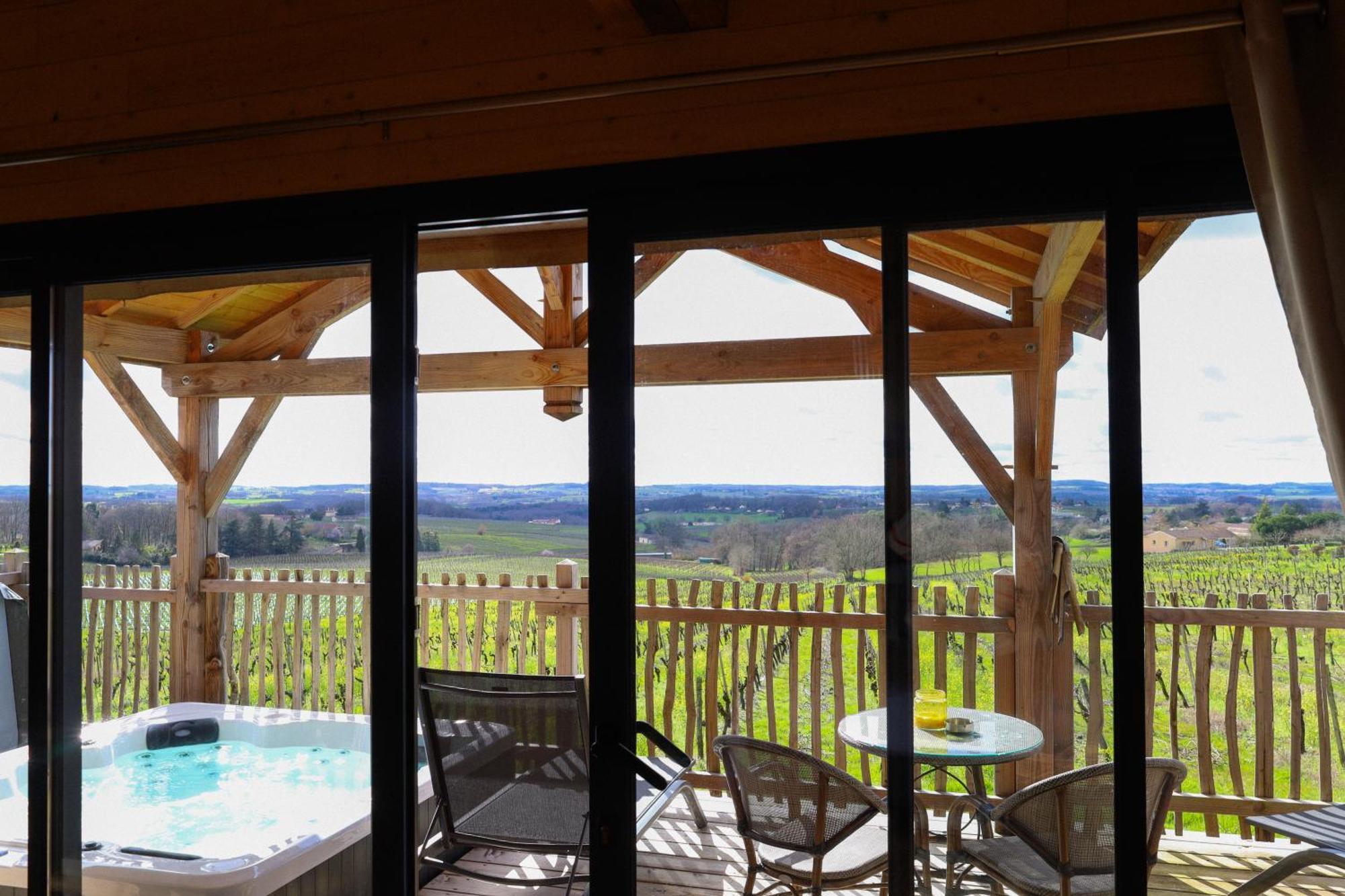 Le Domaine De La Tour Des Vents Bed & Breakfast Bergerac Ngoại thất bức ảnh