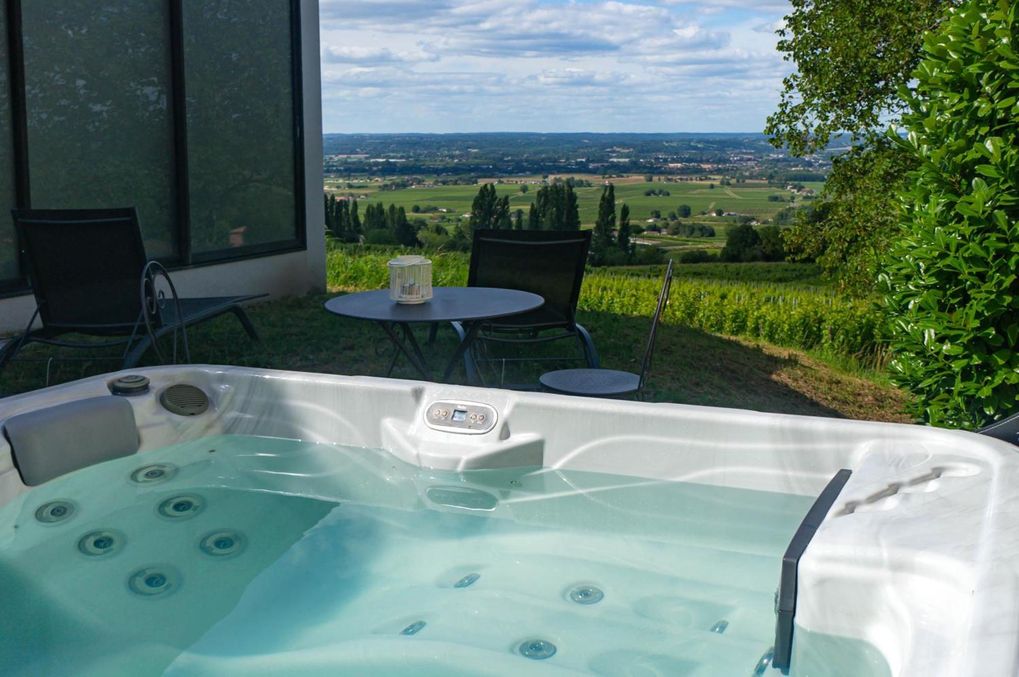 Le Domaine De La Tour Des Vents Bed & Breakfast Bergerac Ngoại thất bức ảnh